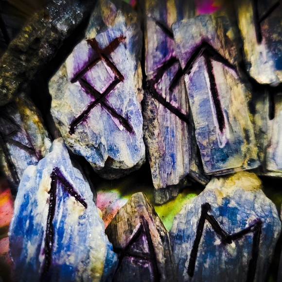 Handmade Runestone Mystery Box Set - Nordic Heathen Runes - Pagan Alter - Picture 4 of 10